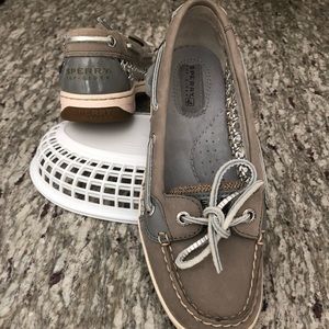 Sperry Angelfish gray with silver